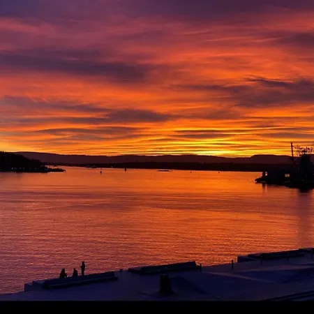 Sunset Magic, Amazing Views By The Sea