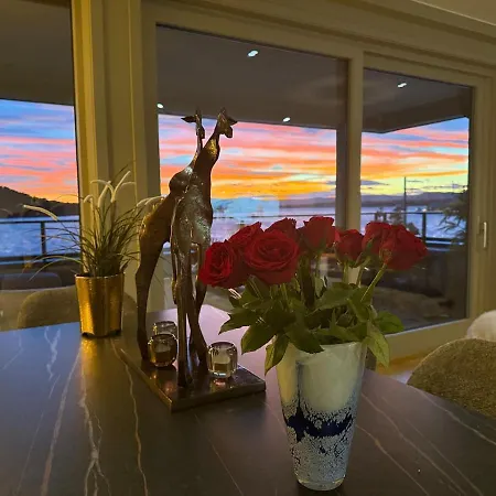 Sunset Magic, Amazing Views By The Sea *
