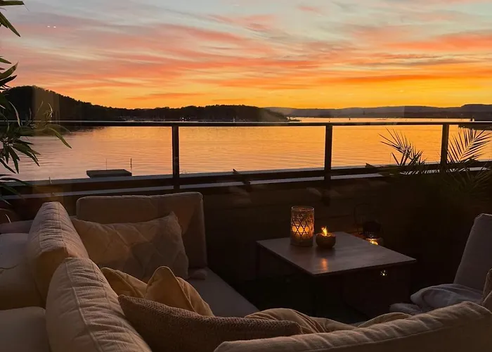 Sunset Magic, Amazing Views By The Sea *
